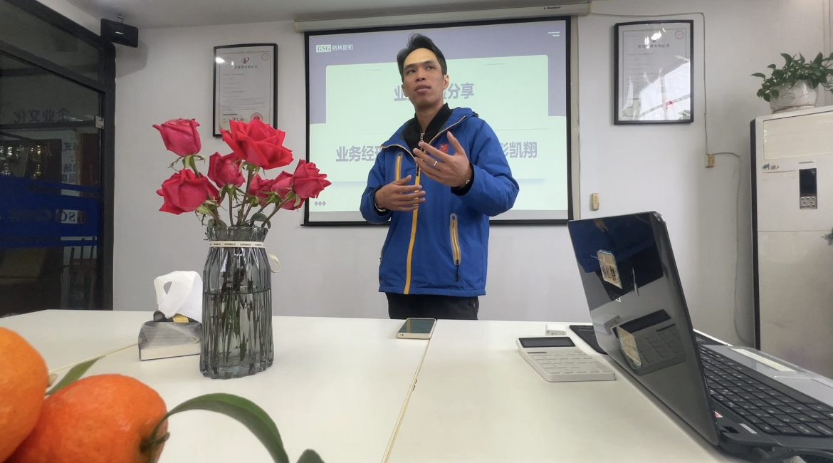 刘洪杰 刘洪杰